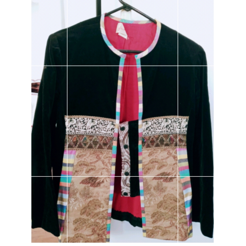 Absolutely gorgeous jacket made w/ velvet and patchwork fabric by Fumi sz medium